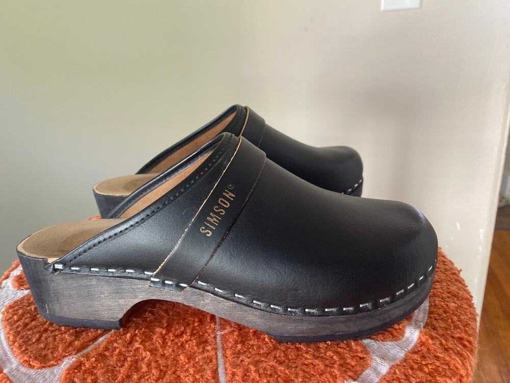 Simson orthopedic black leather clogs 10-10.5/ 42